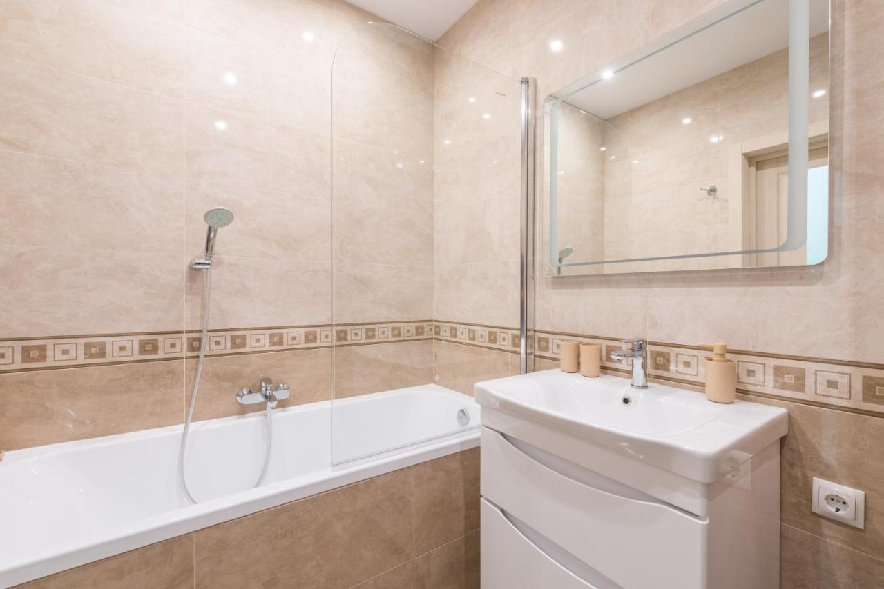 Deluxe Apartment On Belorusskay Street "Silver Tower" Kijów Zewnętrze zdjęcie